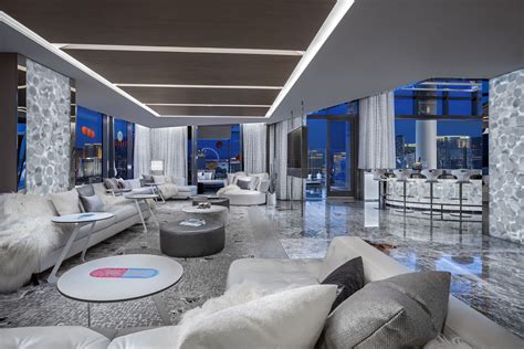 who has stayed at the empathy suite
